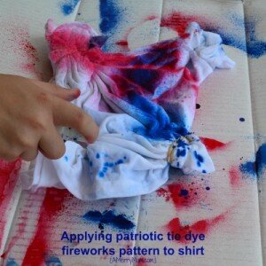 Tie dye shirts - applying fireworks pattern - amerrymom.com